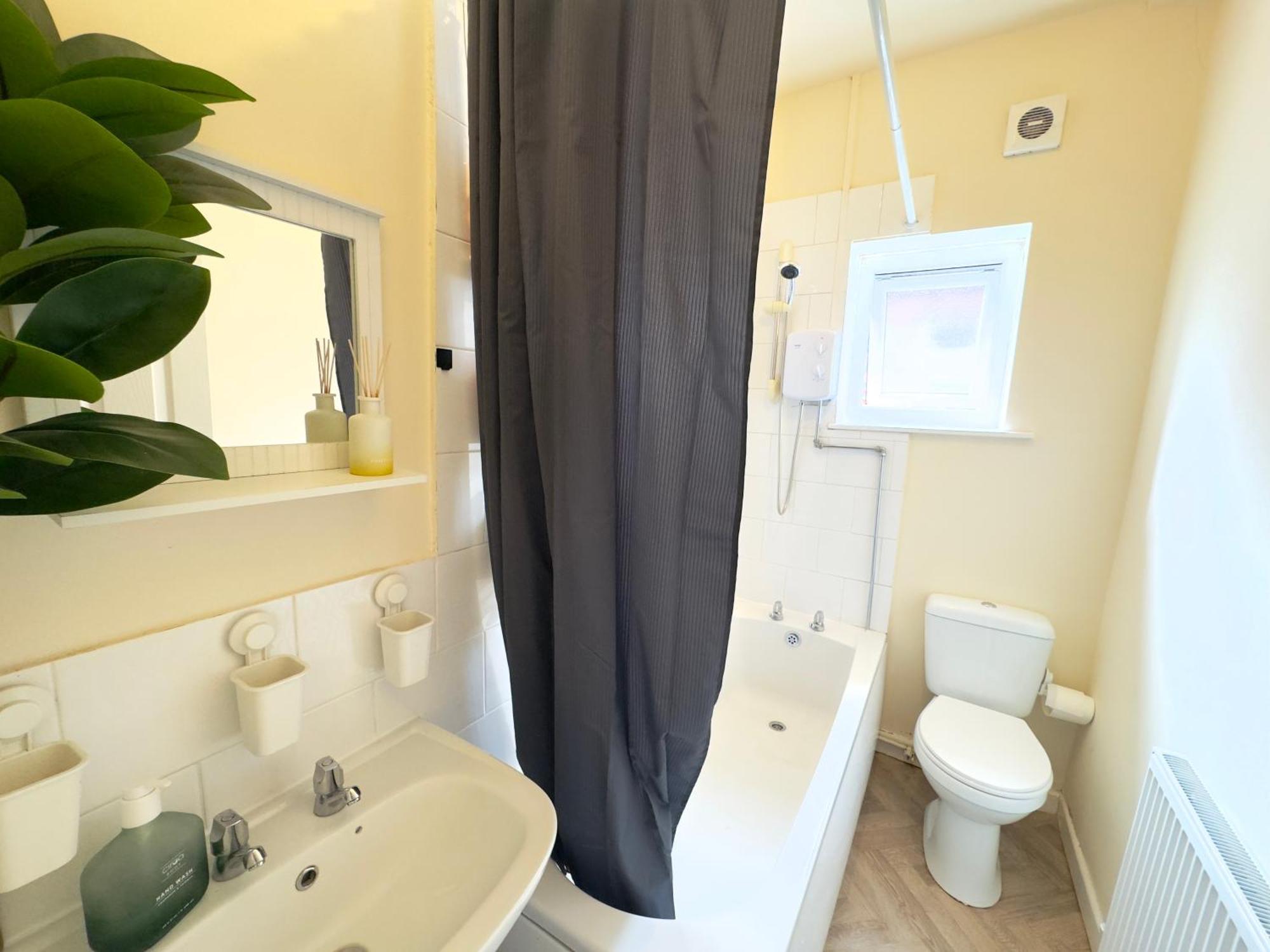 Double Bedroom Near City Center マンチェスター エクステリア 写真